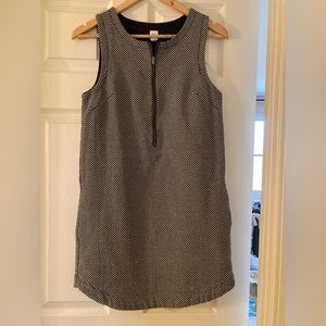 Gap black and white zipper dress. Size XS. EUC. Fully lined